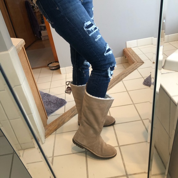 AMERICAN Eagle Suede Boots - Picture 6 of 8